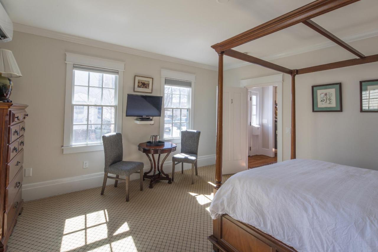 Bed and Breakfast The Clarendon House Provincetown Exteriér fotografie